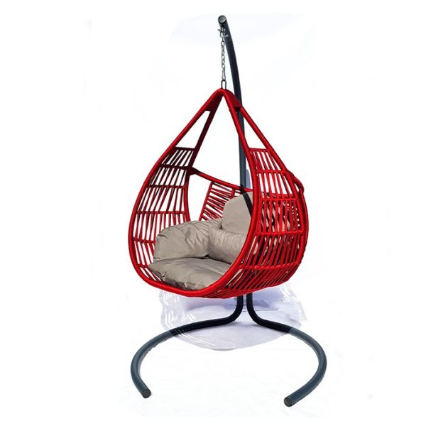 Chaise oeuf rouge avec coussin gris