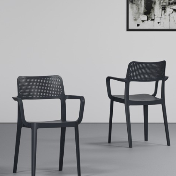 Chaise classic en plastique noire 57 x 49 x 79 cm